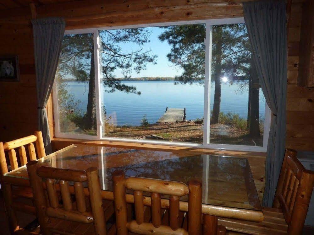 Moose Track Adventures Resort Winton Extérieur photo